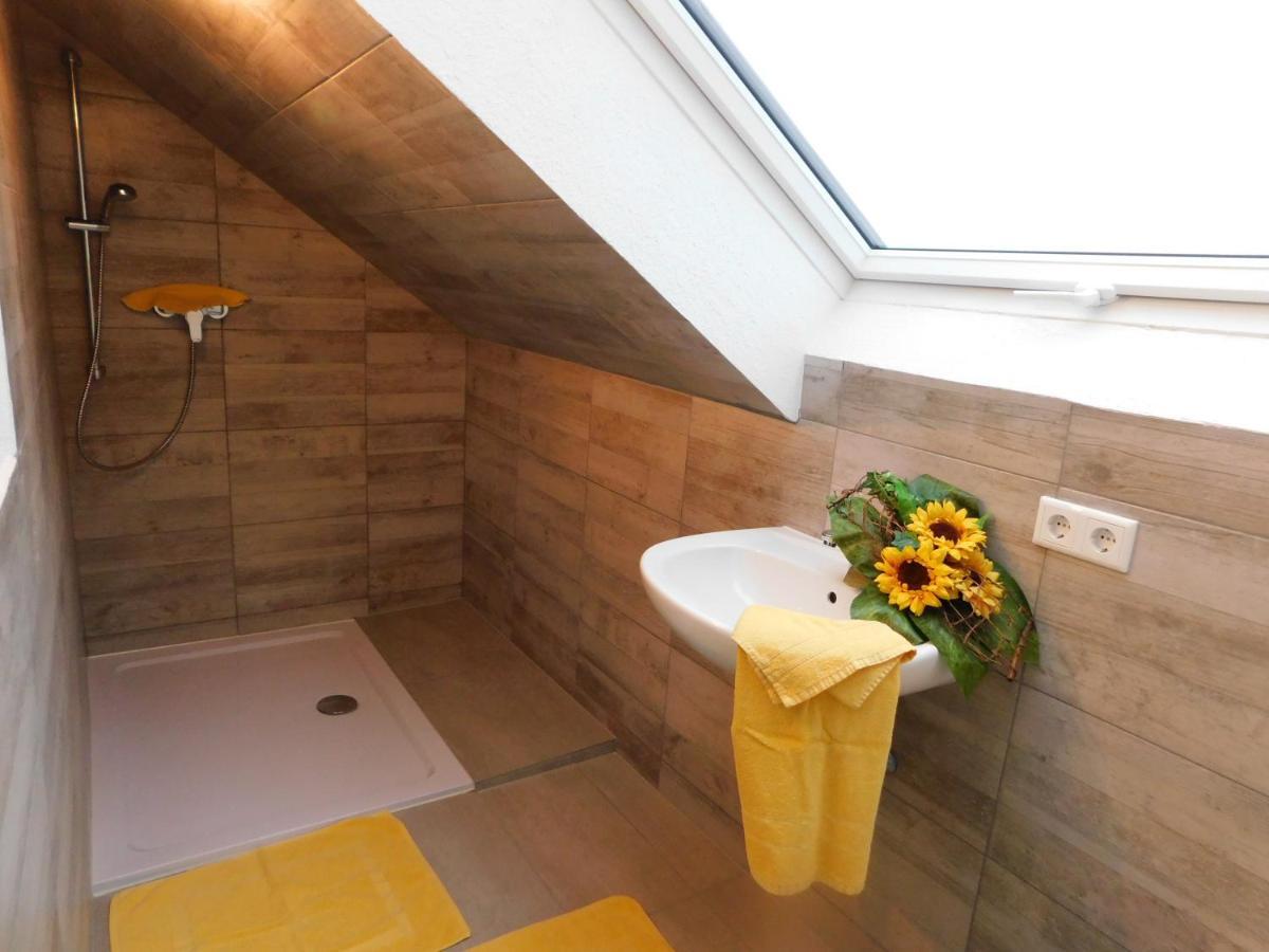 Ferienhaus Astenblick - Ideal Fuer Weihnachtsfeiern Und Familienfeiern Bietet Schlafplaetze Fuer Bis Zu 35 Personen Villa Winterberg Exterior foto