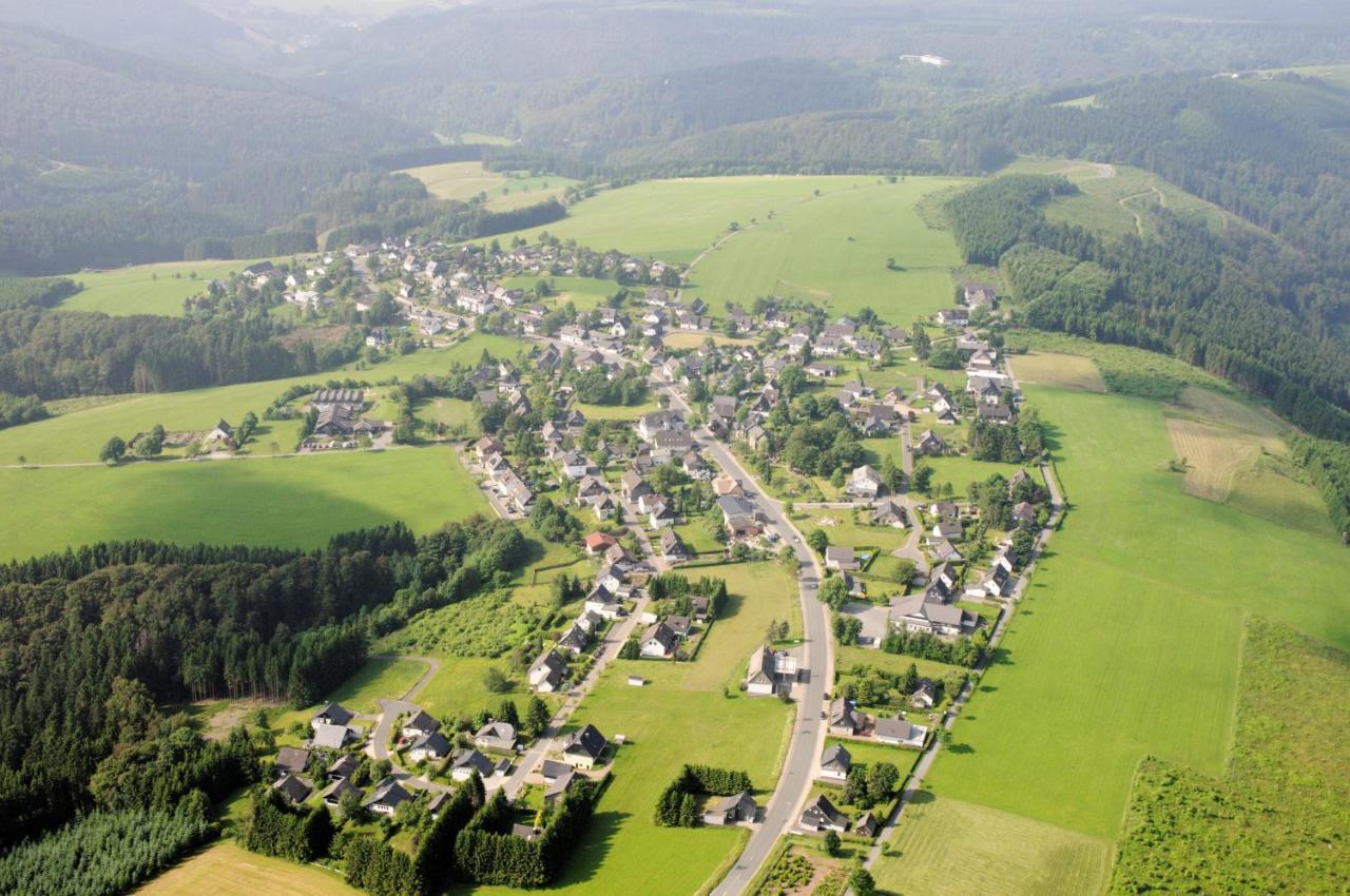 Ferienhaus Astenblick - Ideal Fuer Weihnachtsfeiern Und Familienfeiern Bietet Schlafplaetze Fuer Bis Zu 35 Personen Villa Winterberg Exterior foto