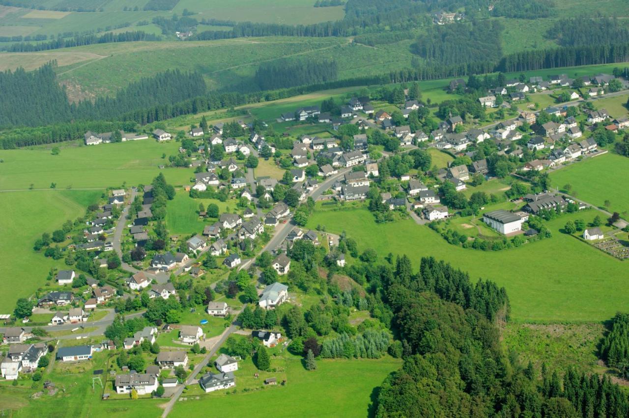Ferienhaus Astenblick - Ideal Fuer Weihnachtsfeiern Und Familienfeiern Bietet Schlafplaetze Fuer Bis Zu 35 Personen Villa Winterberg Exterior foto